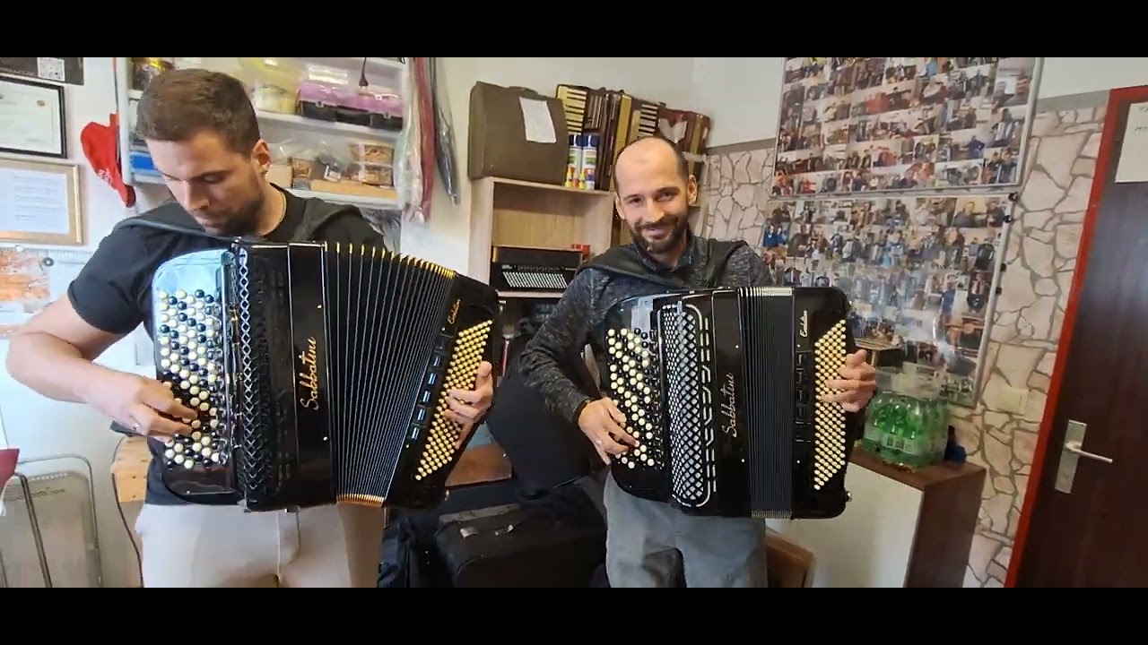 Nikola Zaric i Kosta Gajic, u radionici Akkordeonservice Pavic.
