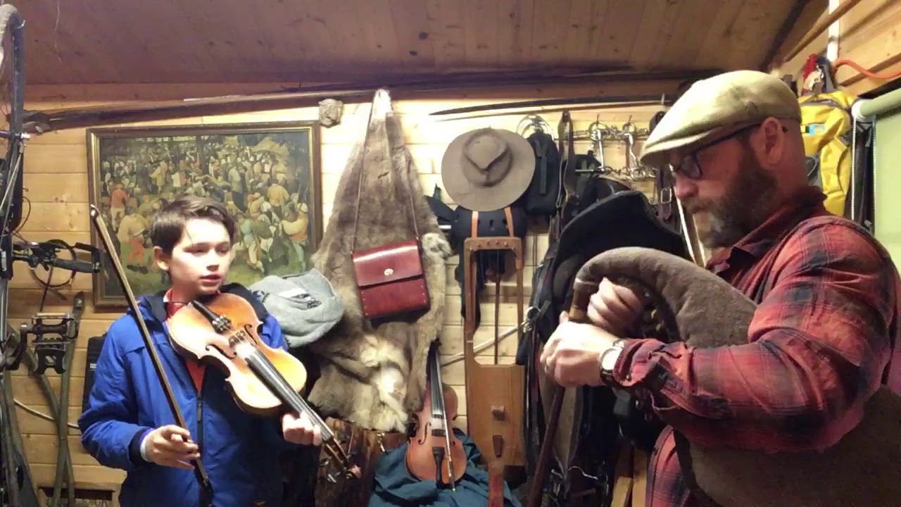 Border Pipes and Fiddle
