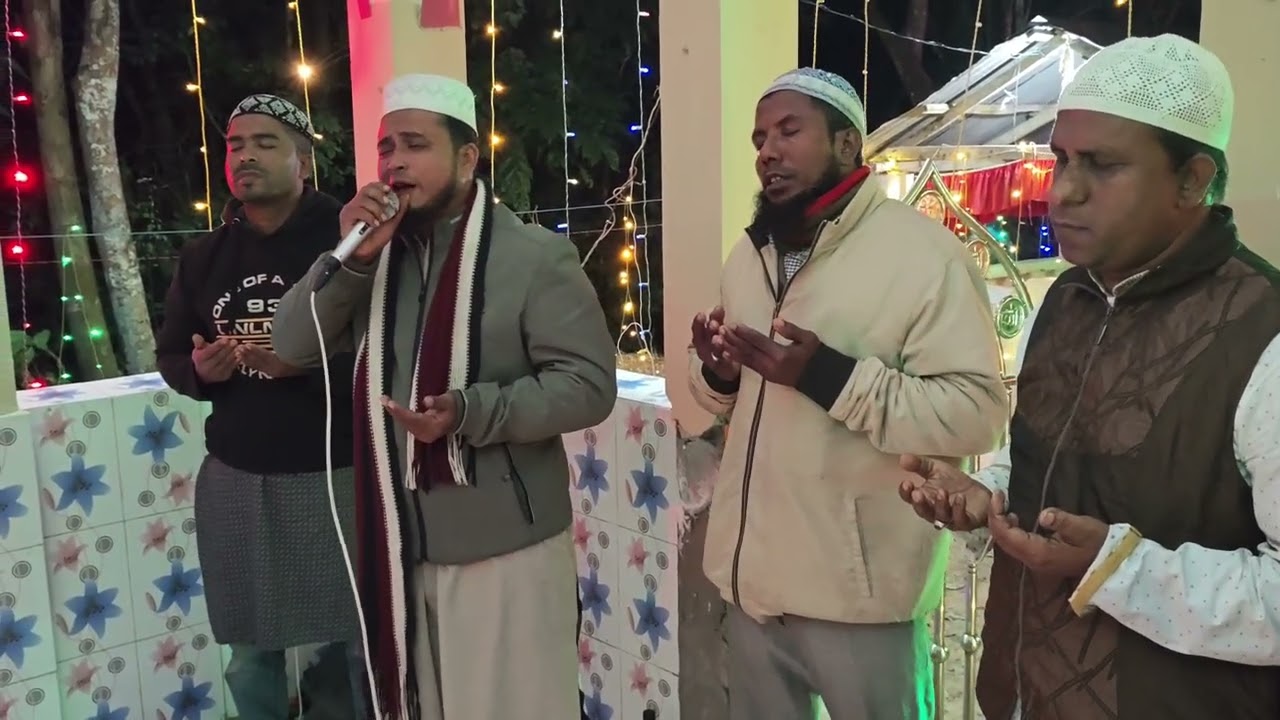 পবিত্র শবে বরাত রাতে হযরত শাহ কাদিরা রহমাতুল্লাহ আলাইহির মাজারে দোয়া ও মিলাদ।