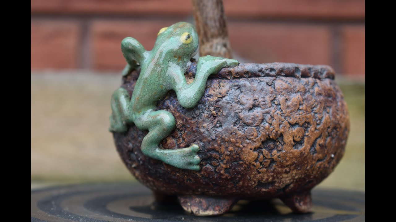 Frog Jade Gets Pruned
