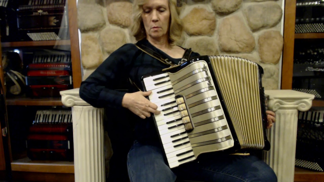 7107 - Black Hohner Concerto III Piano Accordion LMM 34 72 $1299