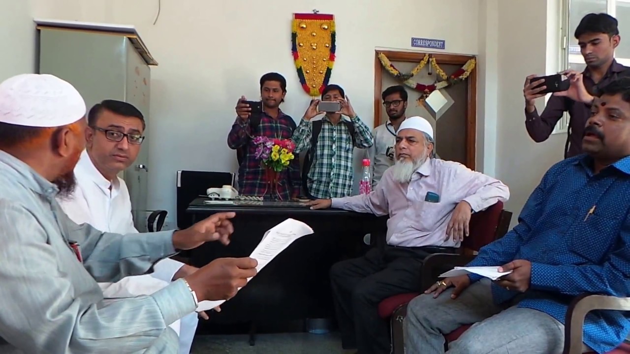 MBT protest forced removal of Burqa from Muslim Girl Students writing SSC Exams