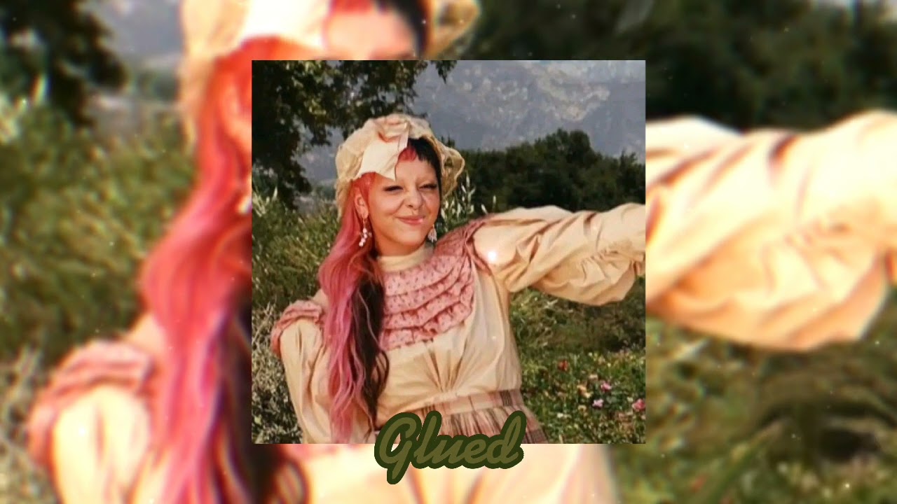 Glued - Melanie Martinez (sped up)