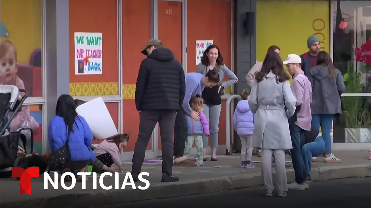 Padres exigen que liberen a la maestra arrestada en una guarder&iacute;a de Chicago | Noticias Telemundo