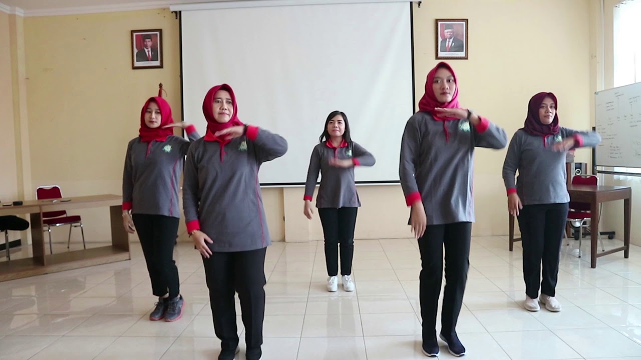Senam Peregangan Puskesmas Karangayu 