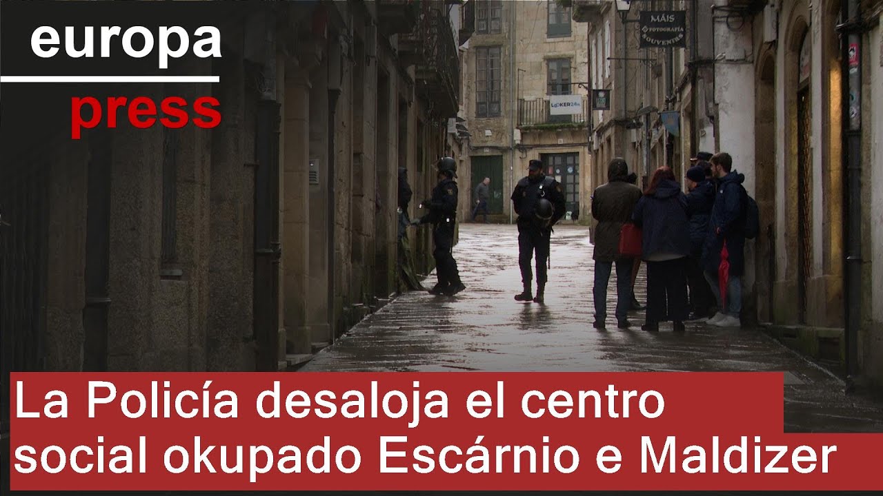 La Policía desaloja sin incidencias el centro social okupado del casco histórico de Santiago