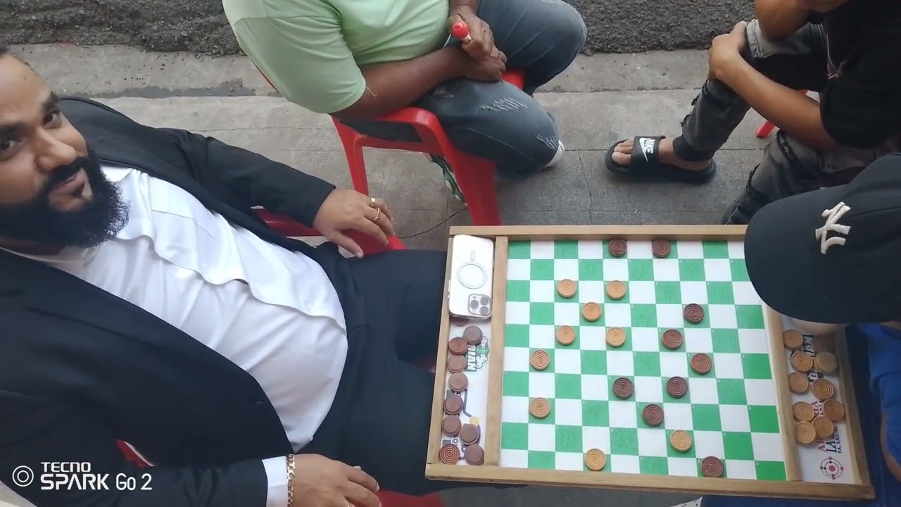 Partida amistosa Oliver chichi ganó Oliver 👀👆🤝🙋
