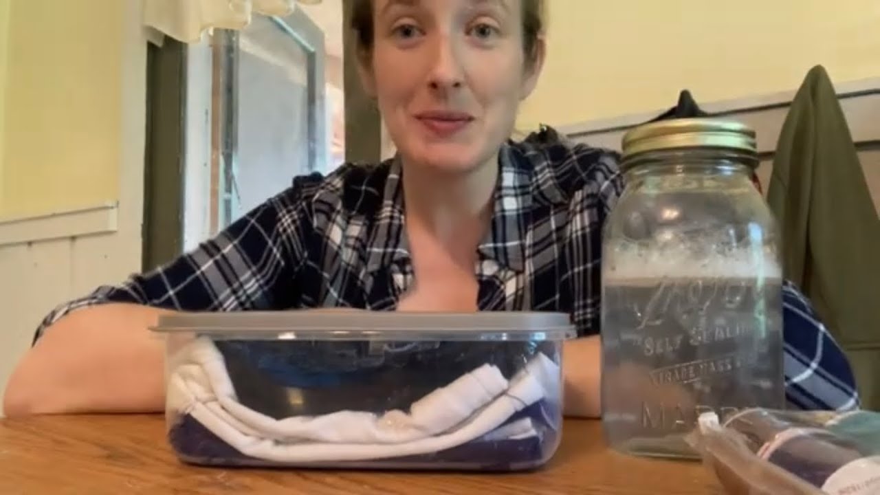 Sewing Wipes From T-Shirts and DIY Wipe Solution #frugal #baby #diy