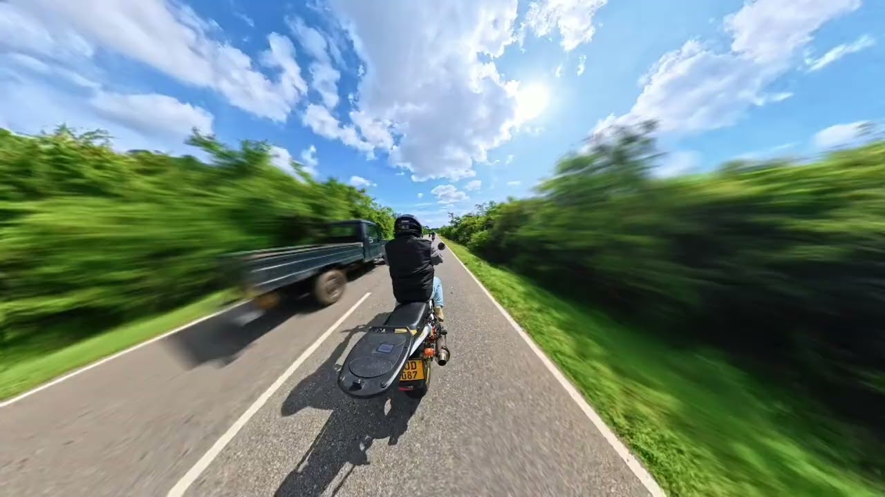 පදිනව නම් දැනෙන්නම පදින්න ඕනෙ - CB400SF REVO