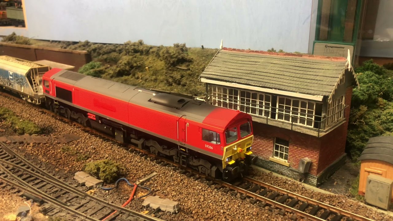 Dapol class 59 fitted with  Legomanbiffo LokSound V5 and a EM1 speaker