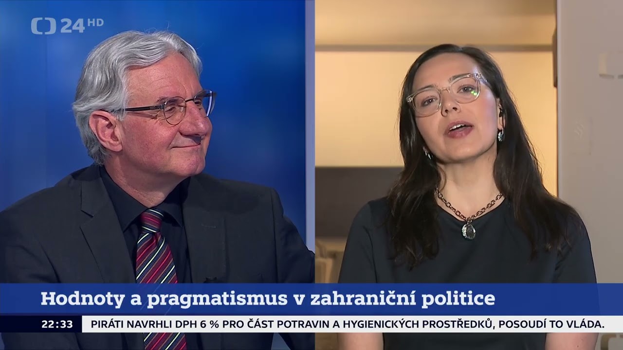 Hodnoty a pragmatismus v zahraničn&iacute; politice a duel Barbory Urbanov&eacute; s Janem Zahradilem(21. 4. 2026)