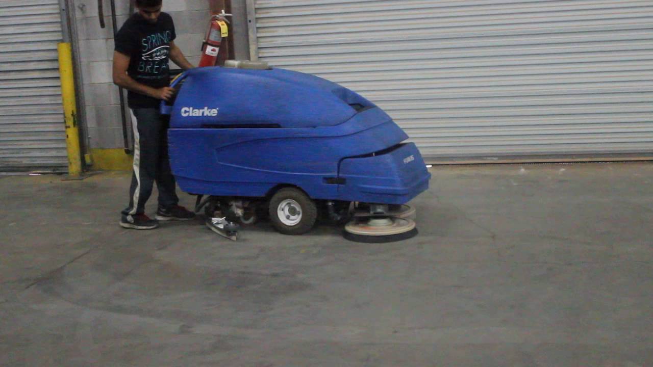 CLARKE FOCUS S33 WALK BEHIND SCRUBBER
