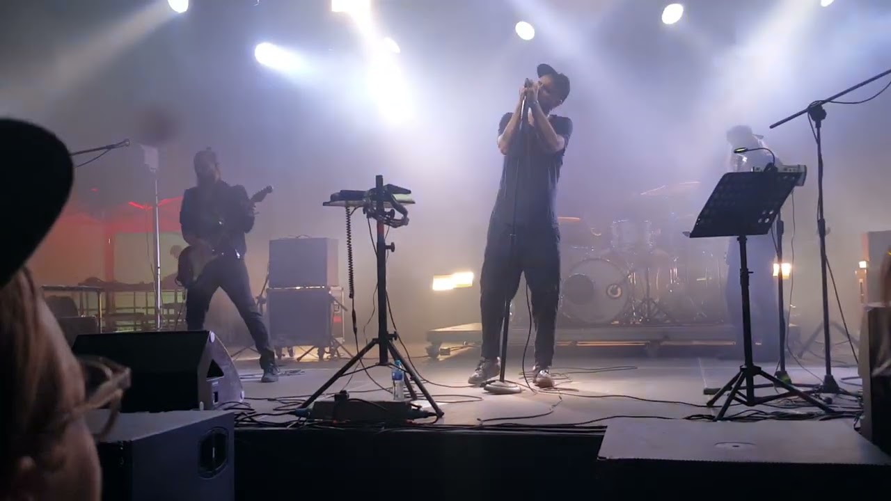 Kim Nowak - Łysy z FIFA (live)