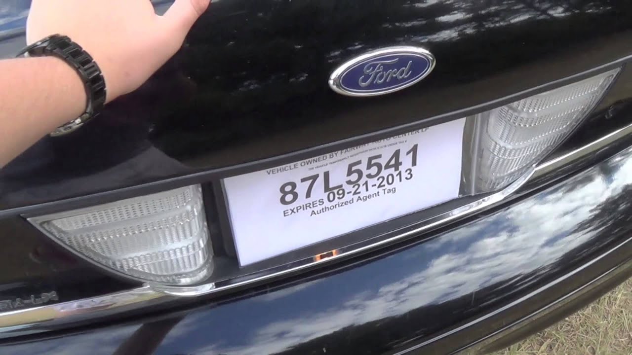 2011 Ford Crown Victoria Startup, Interior & Exterior Tour and Test Drive