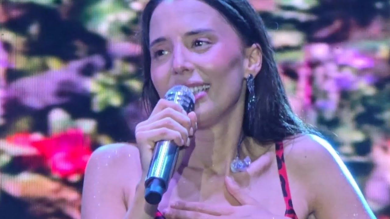 Un puño de tierra - Majo Aguilar