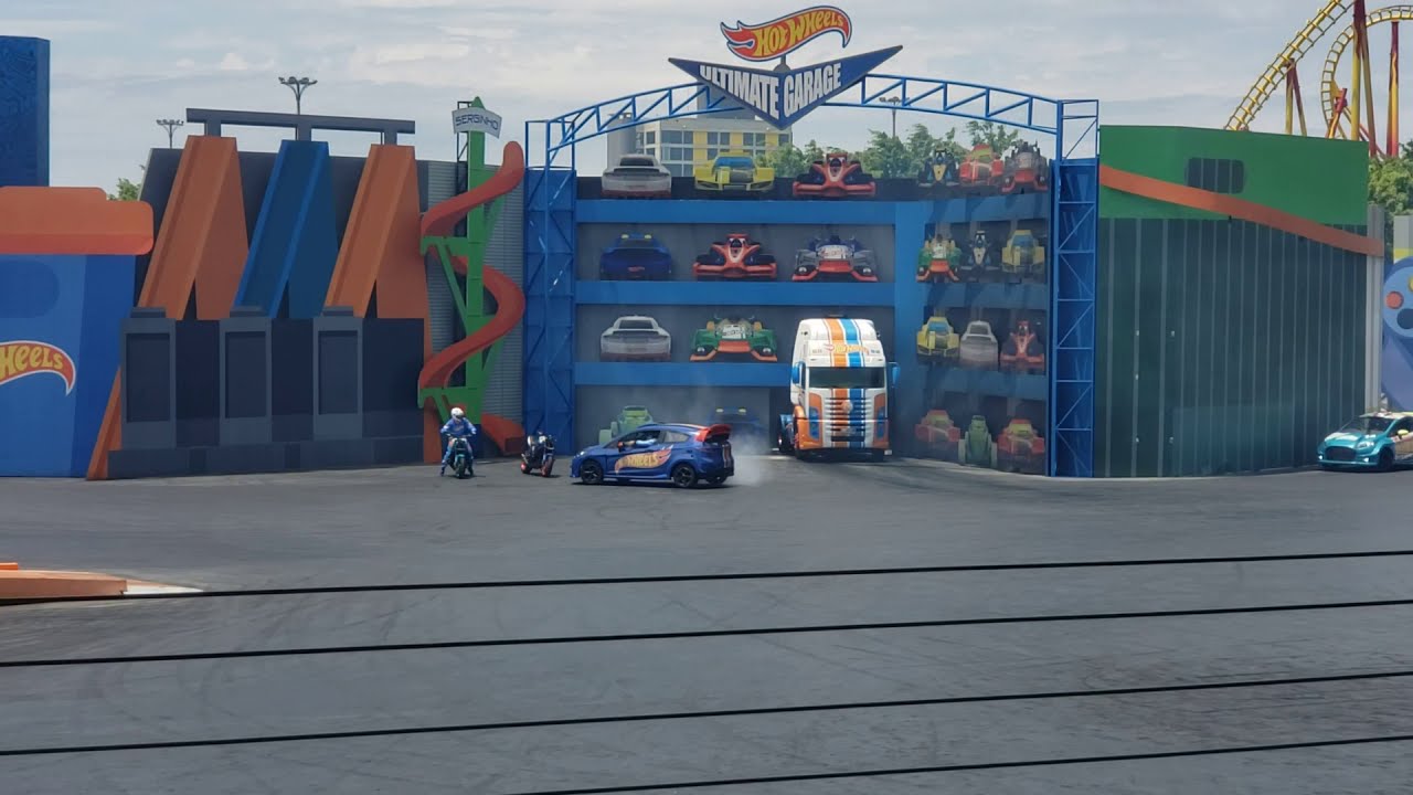 Hot Wheels Epic Show - Beto Carrero
