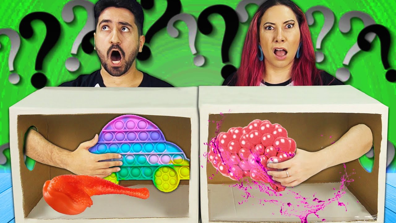 DESCOBRINDO COISAS ESTRANHAS NA CAIXA MISTERIOSA | Gabriel e Shirley 2.0