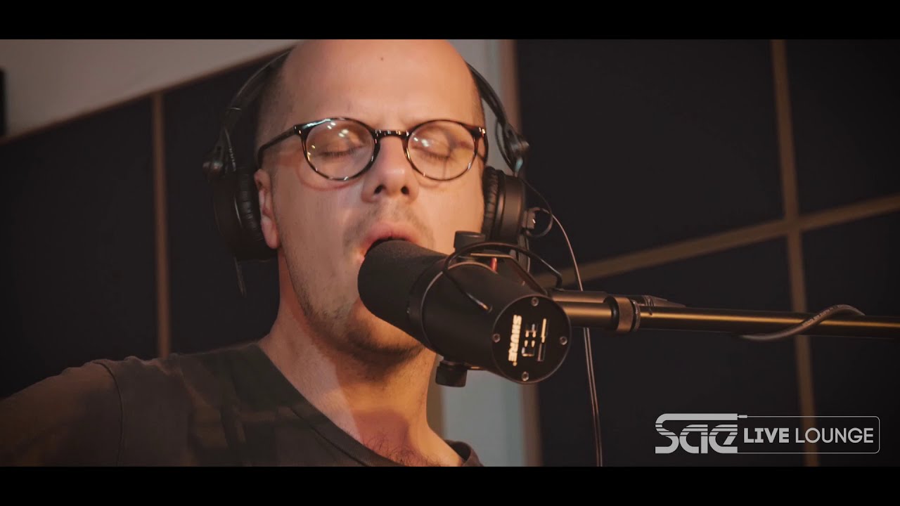 SAE Live Lounge - Jonny Race 'ALWAYS LET ME GO'