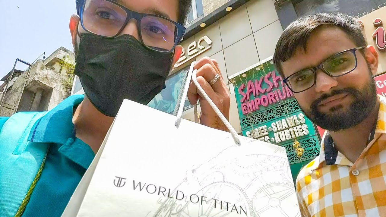 Bought a Wrist Watch from World of Titan | Karol Bagh Pasta Aunty Review | Gaffar Market
