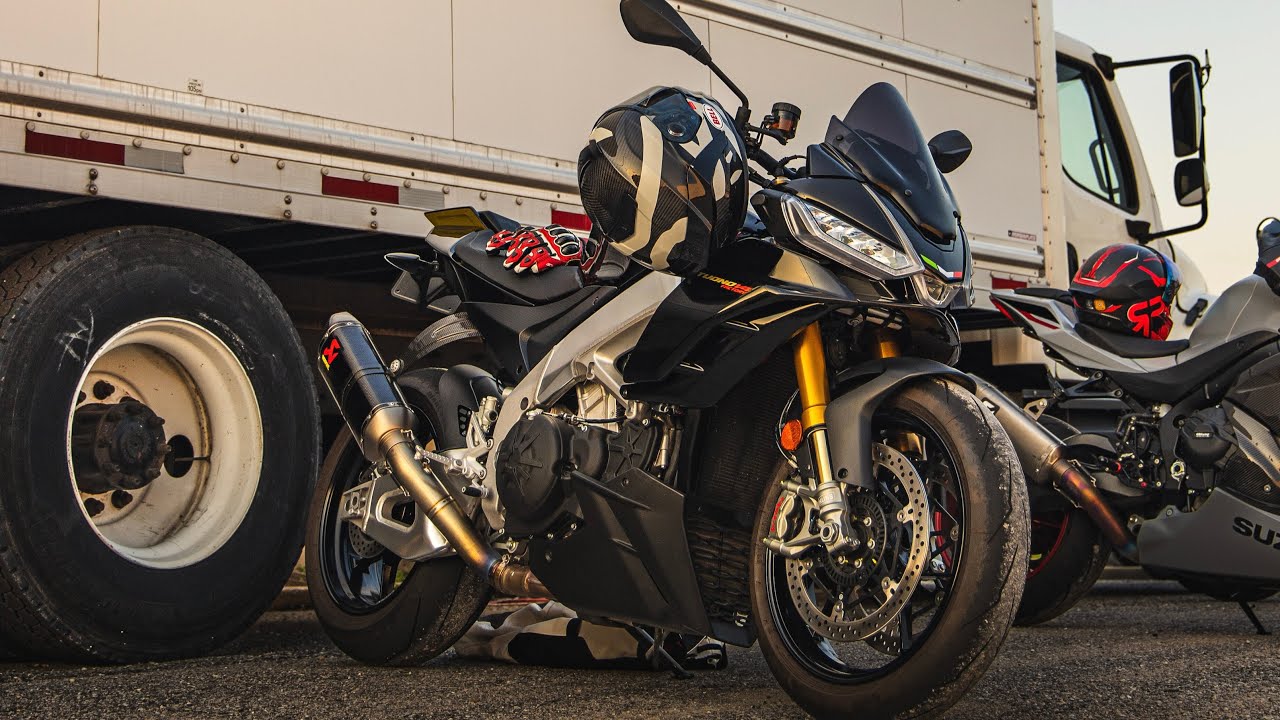 Riding an Aprilia Tuono V4