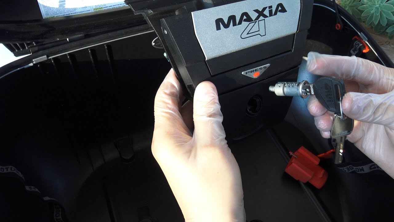 How To Maintain Your Givi Top Case (Lock & Parts)