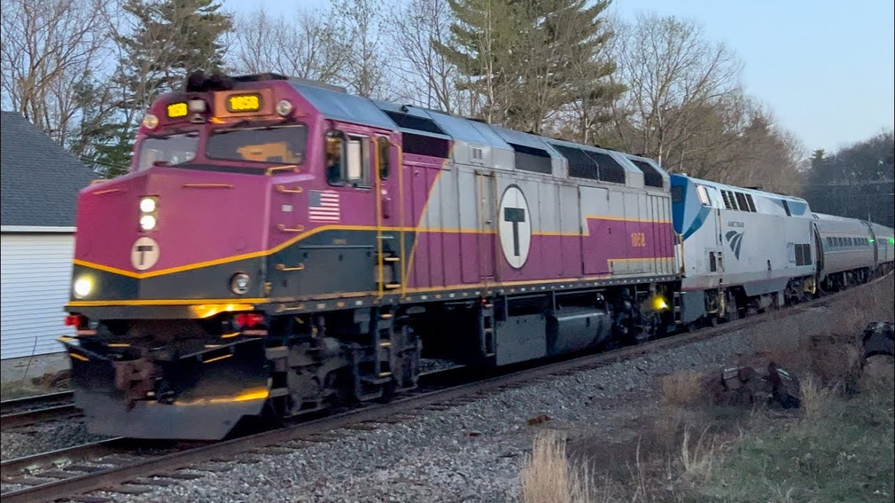 MBTA Rescues Broken Down Amtrak Downeaster Train + Epic Horn Battle