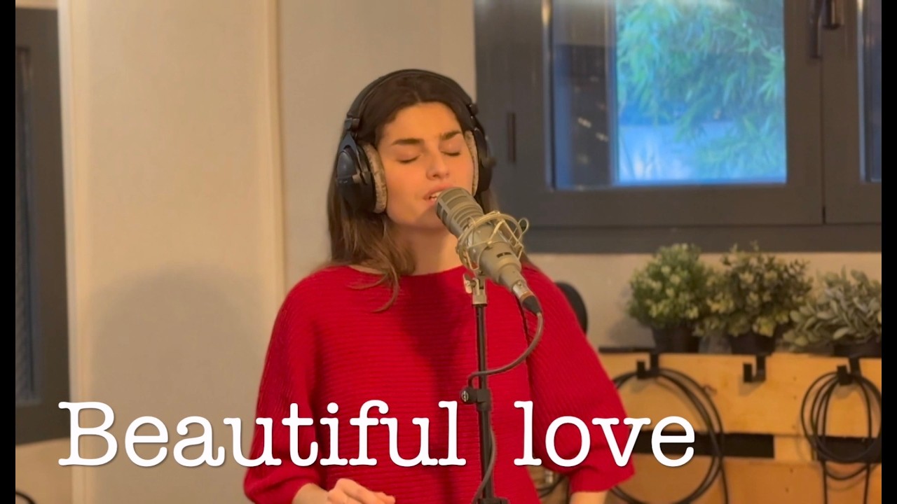 Beautiful Love interpretado por Camel Jazz Trío