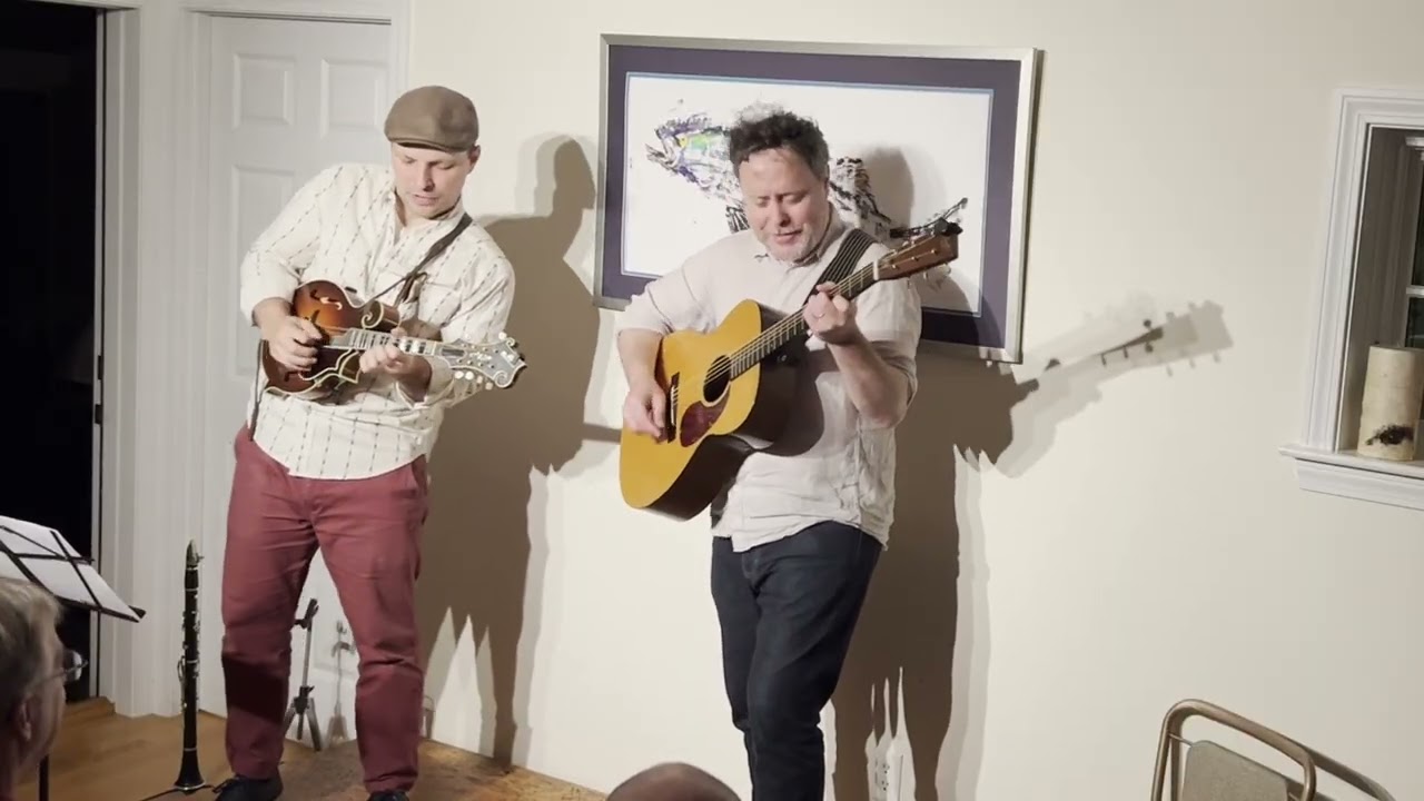 GRANT GORDY & DENNIS LICHTMAN play DAWG'S WALTZ at a house concert