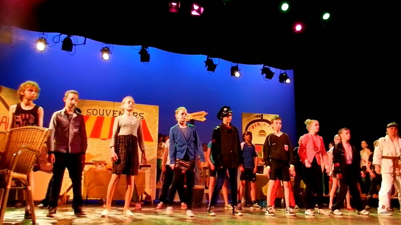 CBS de Vlinder: groep 8 met de musical START