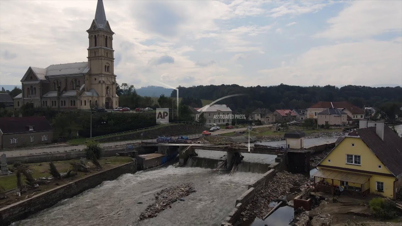 Floods in central Europe threaten new areas