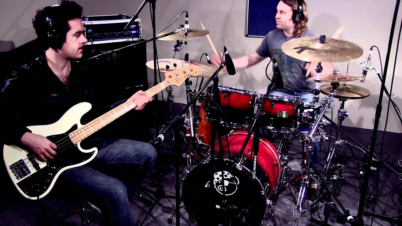 Blues Rhythm Section (Drums and bass soloed)
