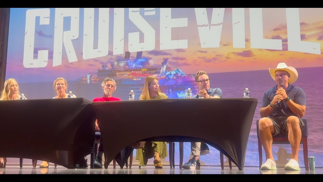 Smallville Cruiseville Full Panel Q&A Season 1 w/ Tom, Michael, Laura, John, Erica, and Adrianne