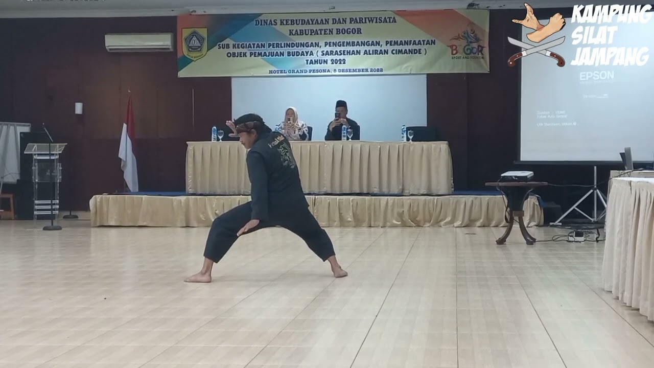 Penampilan Tepak Selancar kegiatan Sarasehan Silat Aliran Cimande