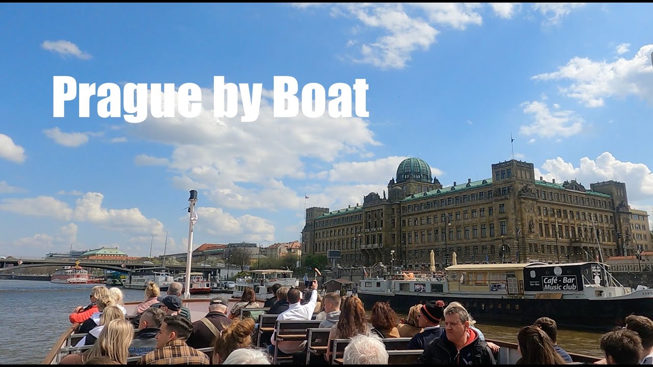 I took a 1 hour boat tour on the #vltava river in #prague for &pound;13