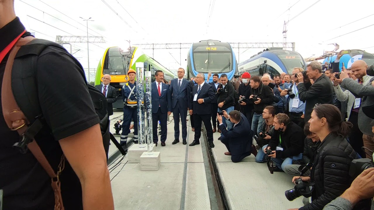 TRAKO 2021 PREMIERA PESA SM42-6Dn WODOROWA LOKOMOTYWA manewrowa