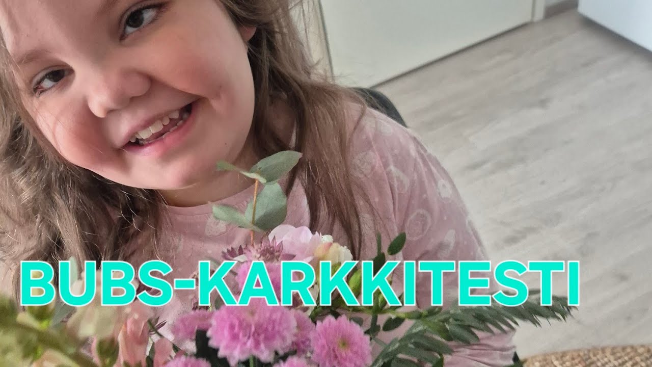Naistenpäivän kukkayllätys 🌸 + BUBS-karkkitesti | Vennivee