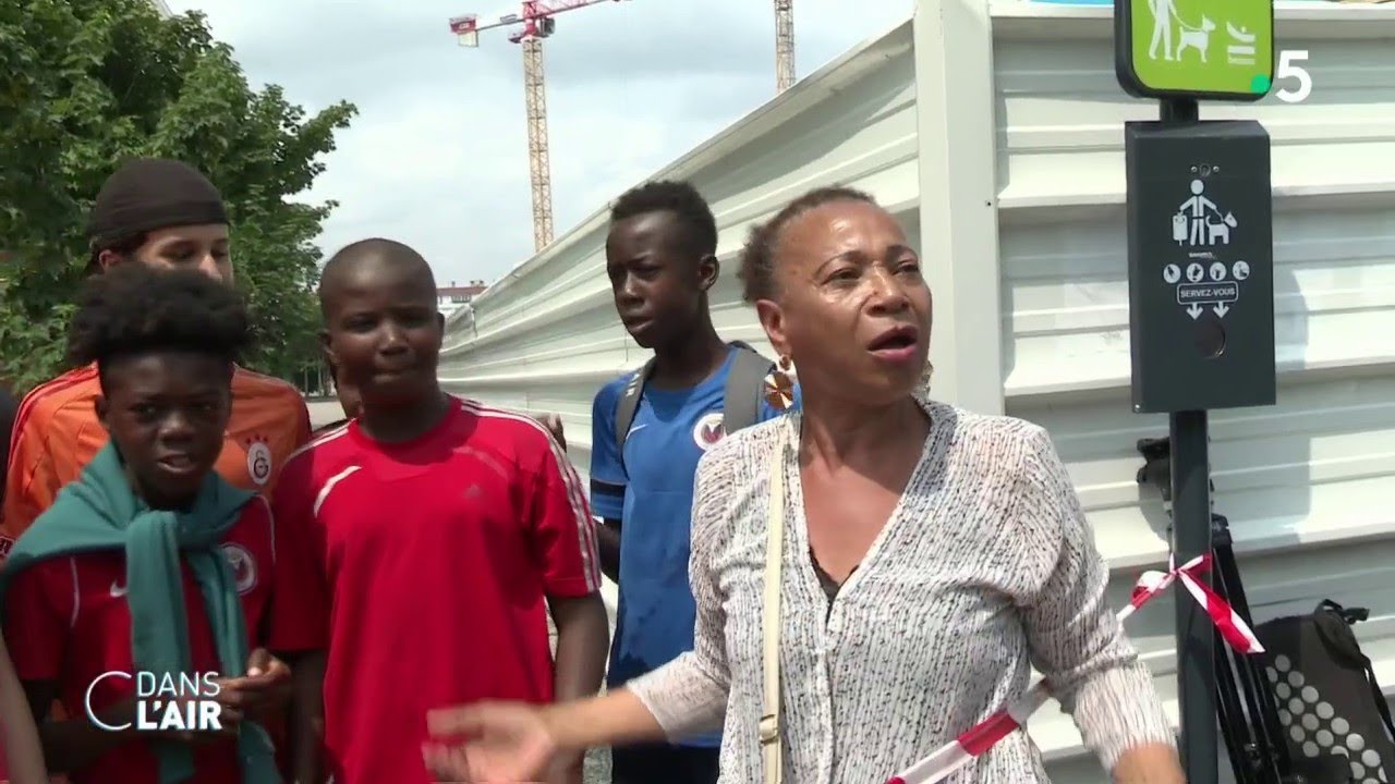 A Bezons, le sentiment de relégation de la population - Reportage #cdanslair 30.06.2023
