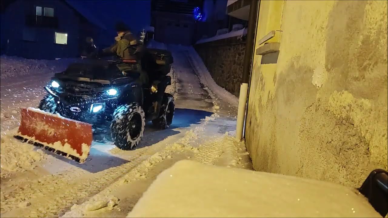 Aodes Pathcross 650 MAX with snow plow