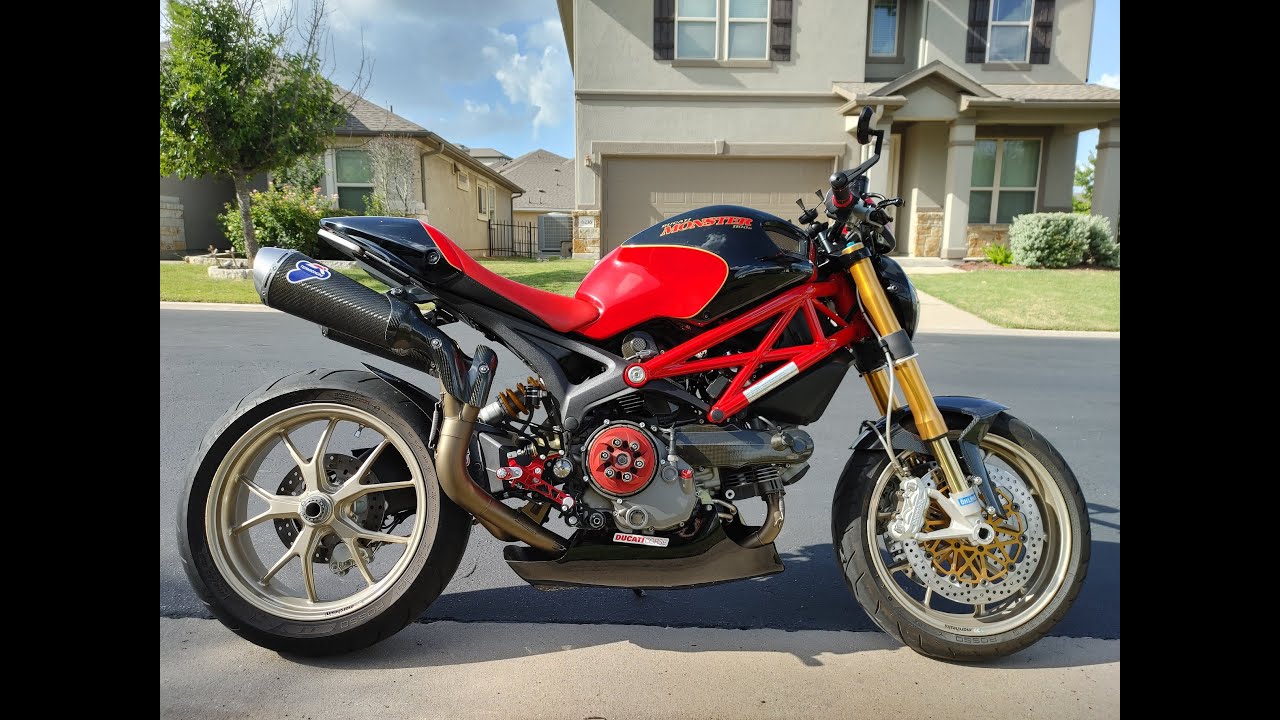 2009 Ducati Monster 1100S Walkaround, Startup, and Idle