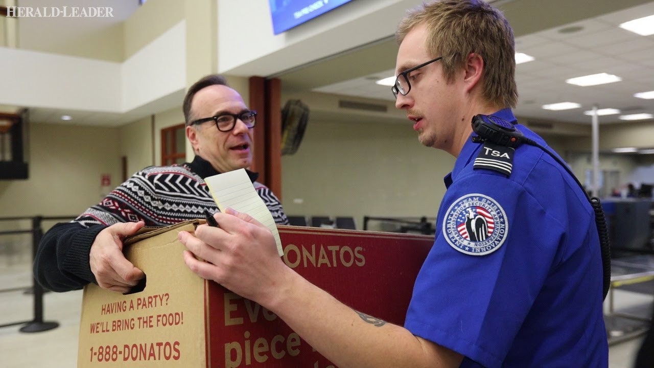 Pizzas delivered to Lexington airport TSA workers during government shutdown