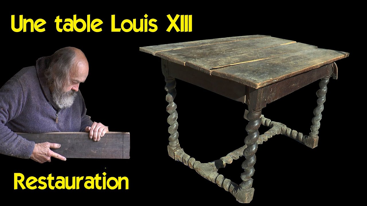 UNE TABLE LOUIS XIII . RESTAURATION