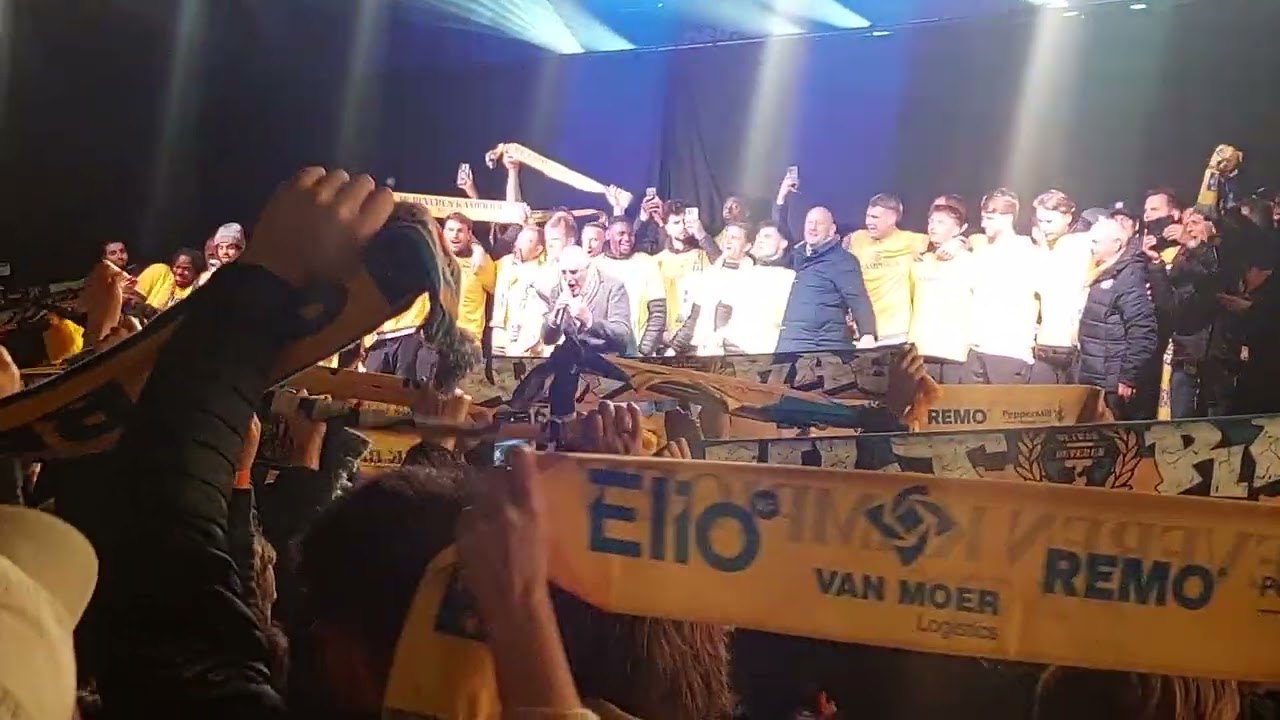 SKB You never walk alone