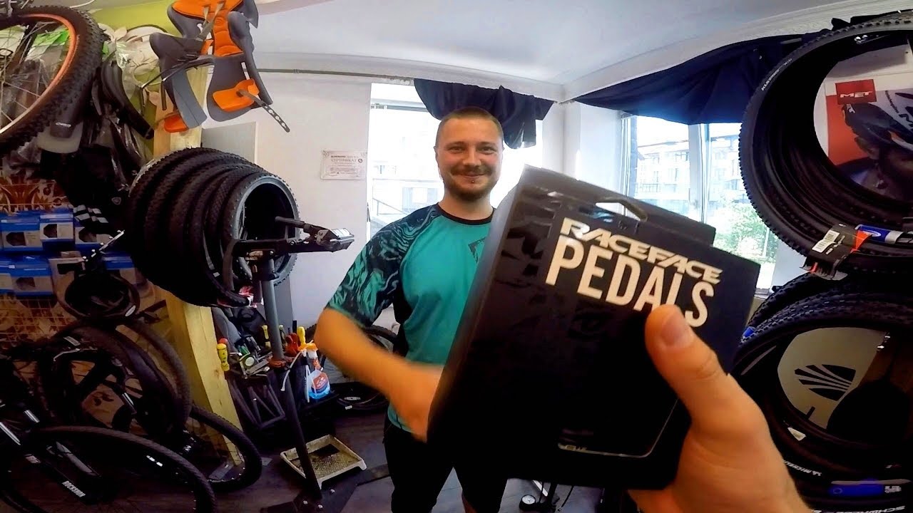 Подарил педальки RaceFace Atlas! Новые перчатки и шорты, анонс поездки в байк парк Livigno, Италия!