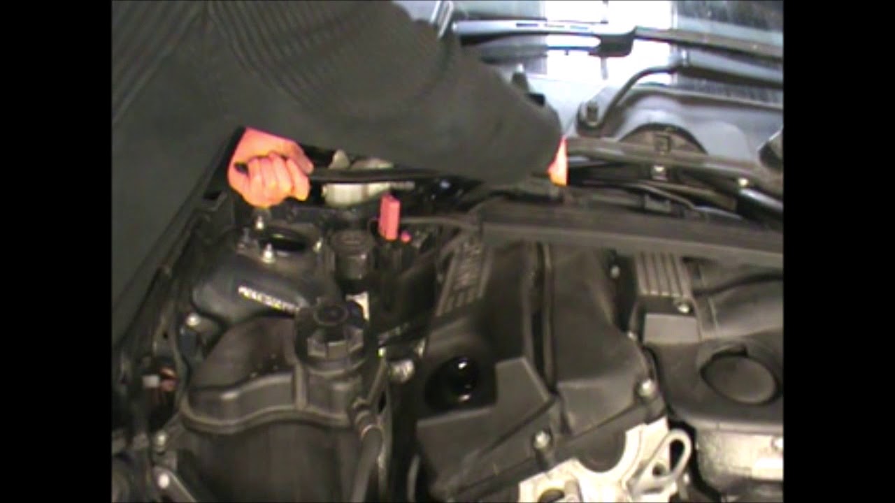 BMW e90 e91 e92 e87 N46 задняя крышка охлаждающей жидкости двигателя, номер детали 11 53 7 583 66...
