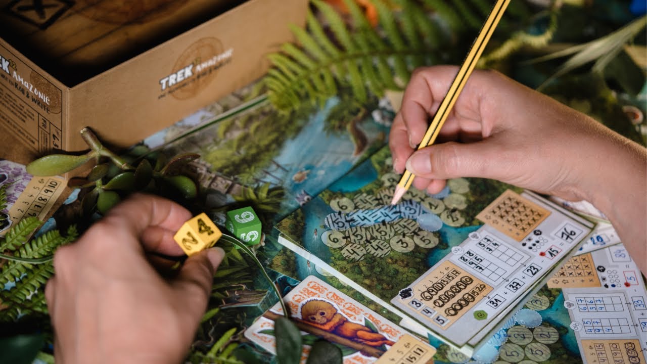 TREK 12 - Le jeu de société “Roll & Write” pour toute la famille !