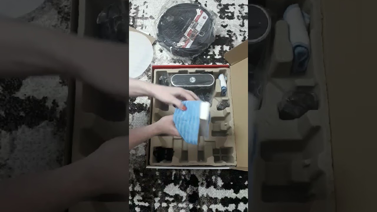 Распаковка Робот-пылесос Hoover HGO320H 011 из Rozetka