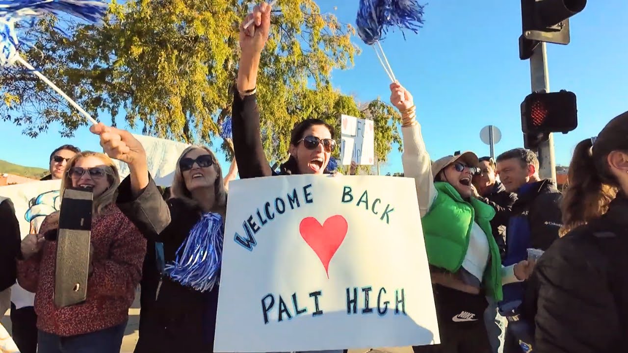 Palisades Charter High School Welcomes Students Back