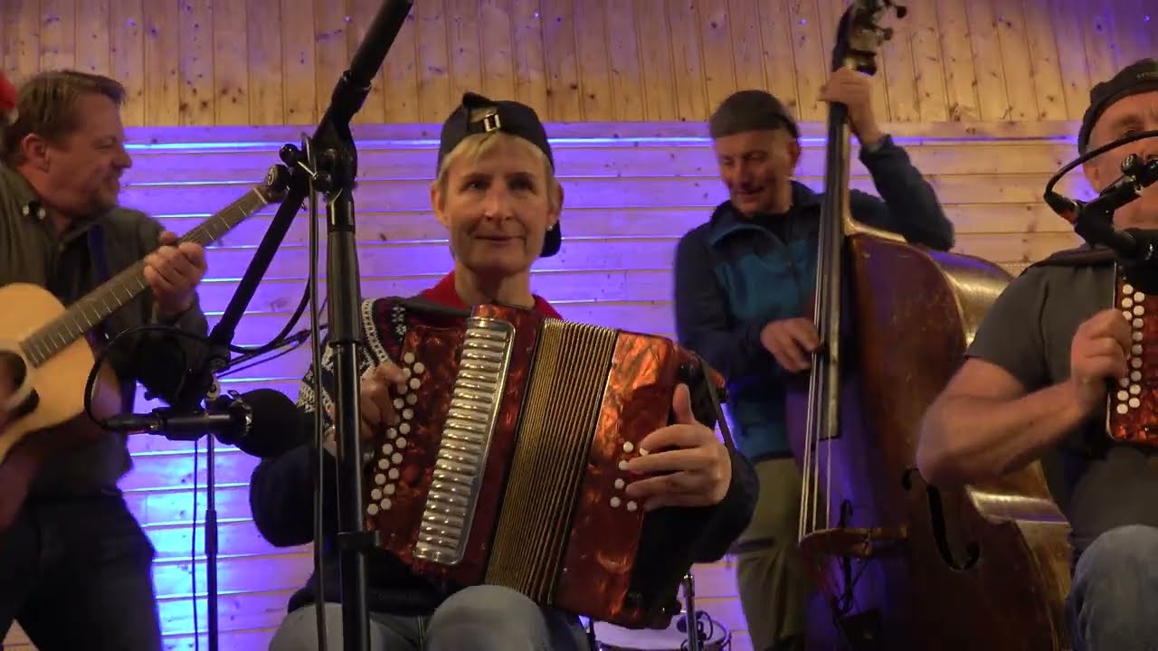 Hallingladden - På vei til Stryn (Egil Haugerud)