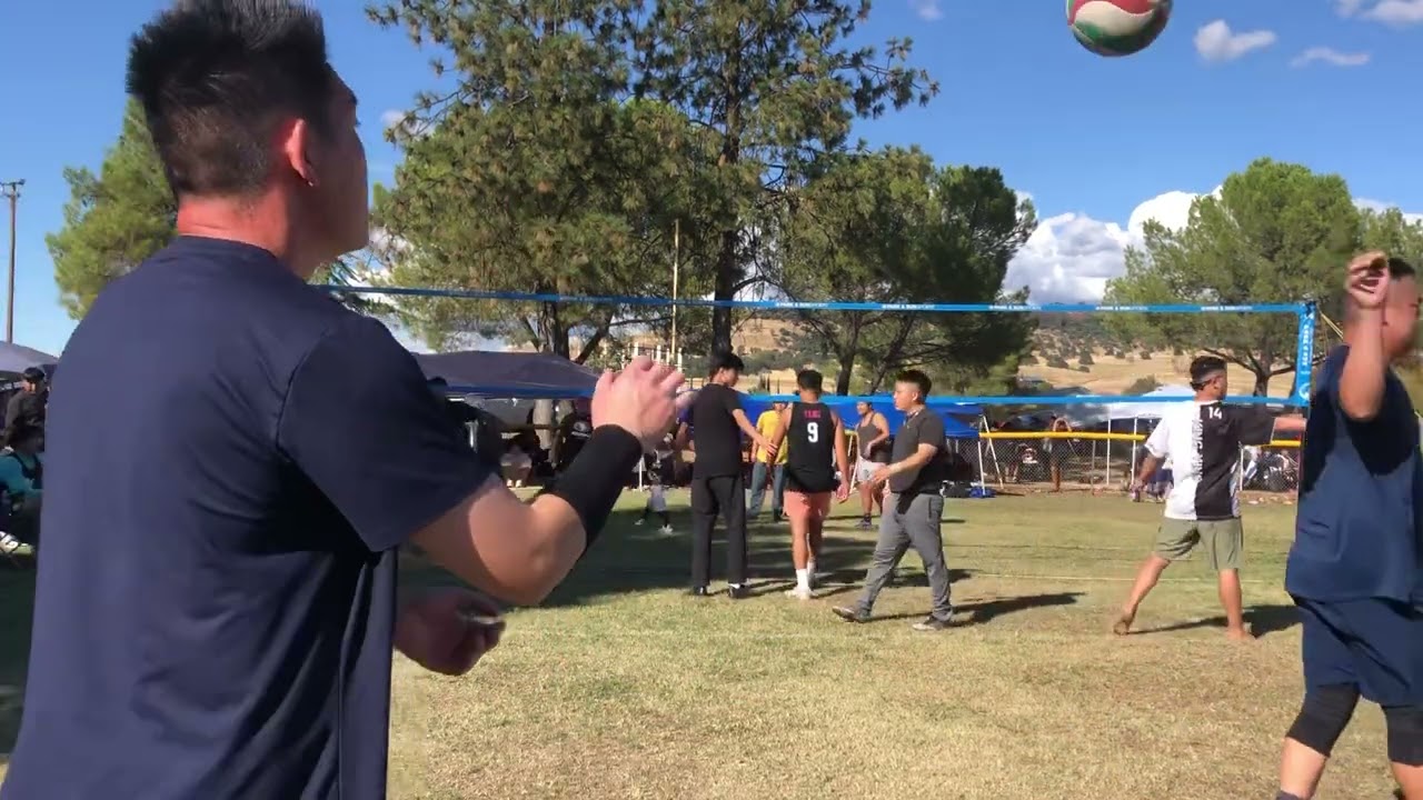Team Yeet vs. Gutta Boyz (game 4 set 1)