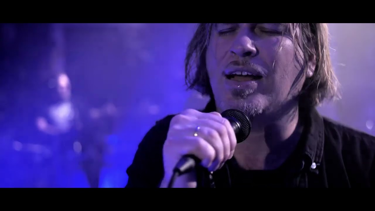 BULL$HIT - Find Your Way ft. Bobi Kosatkata (OFFICIAL VIDEO)